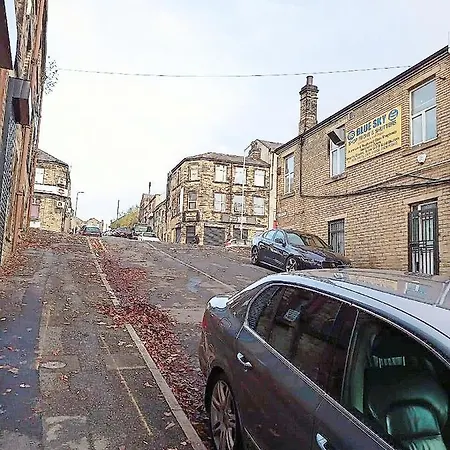 Cosy Double Close To University Of Bradford And City Centre
